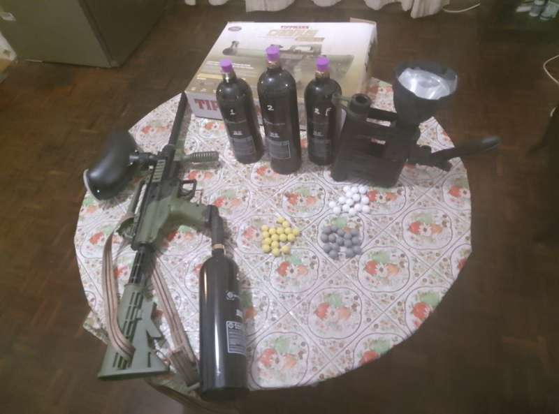 Tippmann Chronus Tactical PaintballGun,Solid Ammo,Co2 tanks, Co2 onoff switch and other accessories