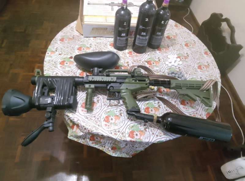 Tippmann Chronus Tactical PaintballGun,Solid Ammo,Co2 tanks, Co2 onoff switch and other accessories