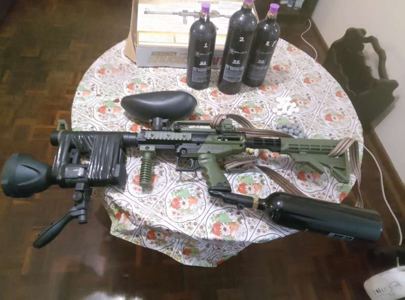 Tippmann Chronus Tactical PaintballGun,Solid Ammo,Co2 tanks, Co2 onoff switch and other accessories