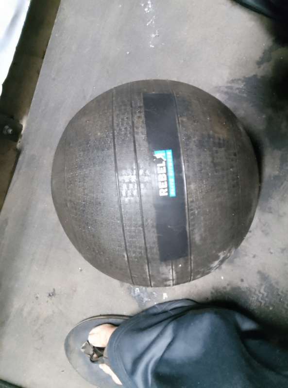Rebel Slam Ball 20kg. Good for functional exercise, R30 shipping