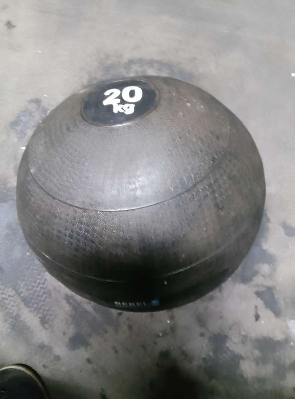 Rebel Slam Ball 20kg. Good for functional exercise, R30 shipping