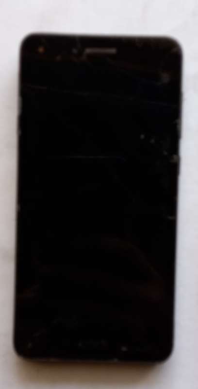 2x Huawei Cell Phones Faulty