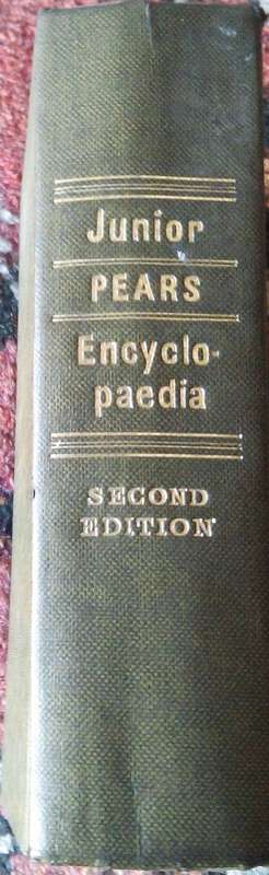Junior Pears Encyclopaedia 2nd edition