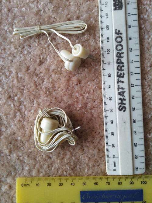 2x Vintage White single earbud transistor radio earphones