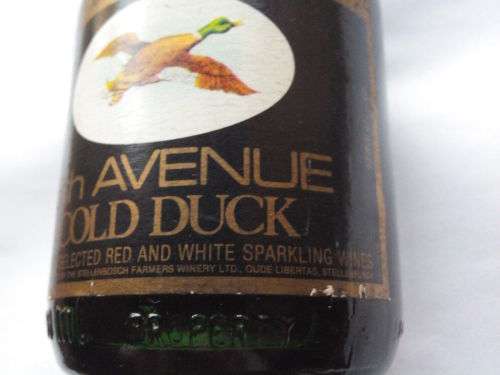 Vintage 5th avenue cold duck sparkling wine AS PER PIC - AS A COLLECTORS ITEM ONLY