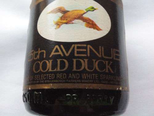 Vintage 5th avenue cold duck sparkling wine AS PER PIC - AS A COLLECTORS ITEM ONLY