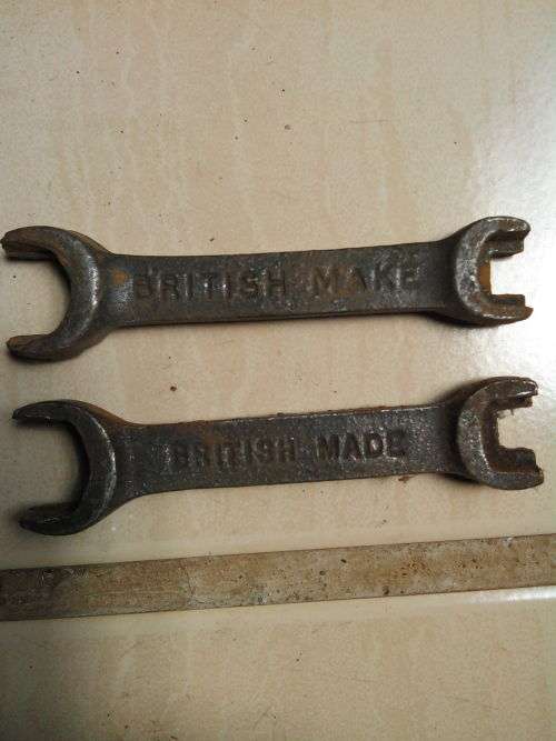 VINTAGE DOUBLE SIDED BICYCLE SPANNER - 90 MM - BRITISH MADE