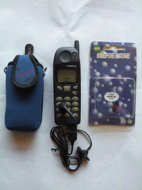 VINTAGE Nokia 5110 - With Accessories + Charger (Tested and Working)