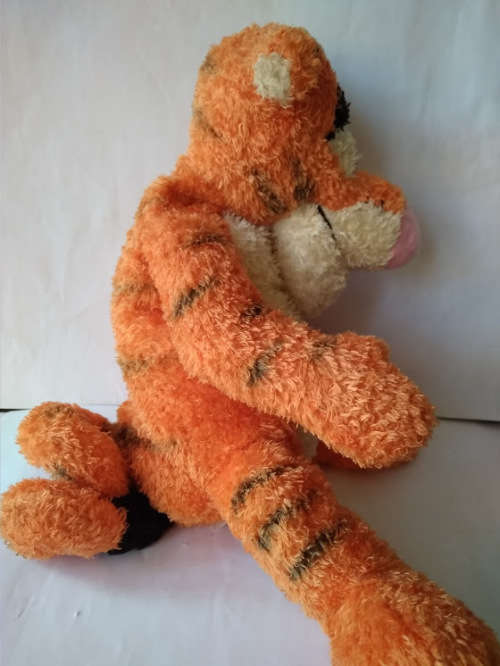 Winnie the Pooh - Tigger (Official Disney item as per label)