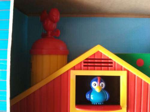 Happy Valley Barn (My Kids) - Musical Wind-Up Toy