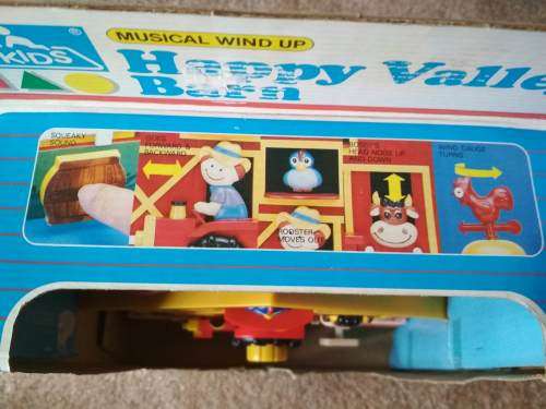 Happy Valley Barn (My Kids) - Musical Wind-Up Toy