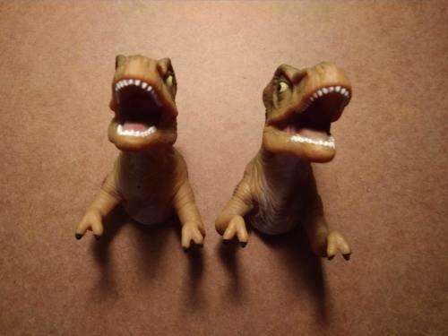Jurassic Park The Lost World Dinosaur Finger Puppets Lot of 2 Amblin 1996