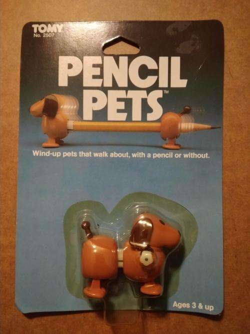 1982 TOMY Pencil Pets Puppy Dog Wind-Up Toy Sealed on board