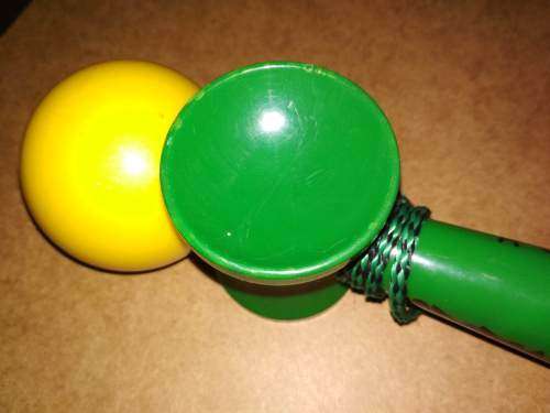 Kendama / Swingamajig Trick Toy