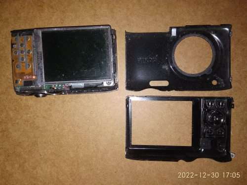 NIkon Coolpix camera for parts (not working)