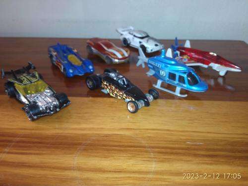 Model vehicles - 7 Mattel vehicles cars