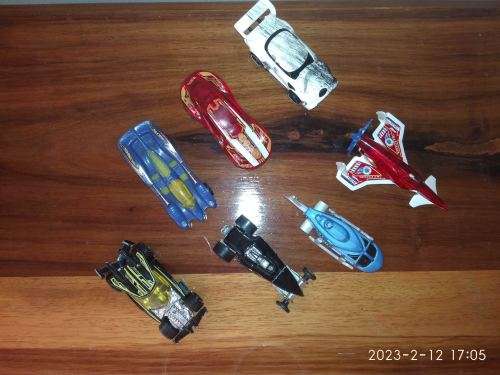 Model vehicles - 7 Mattel vehicles cars