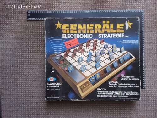 Vintage 1980 THE GENERALS Electronic Strategy Game by Ideal