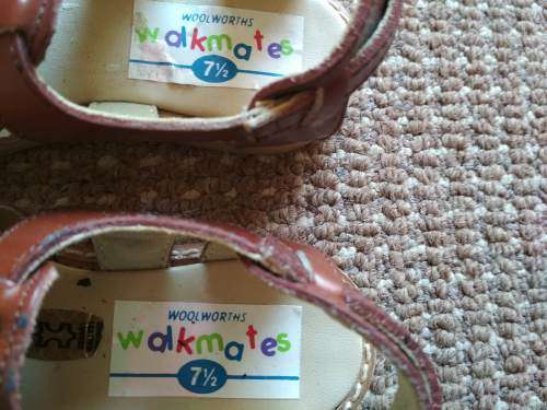 Woolworths Walkmates Kid`s Baby`s Shoes/Sandals - Size 7.5 - leather uppers