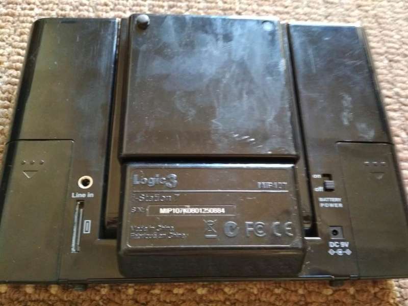 i-Station Logic3 MP3 player or Ipod Docking Station Music Speakers