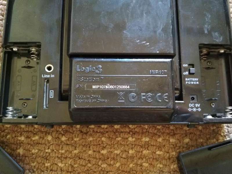 i-Station Logic3 MP3 player or Ipod Docking Station Music Speakers