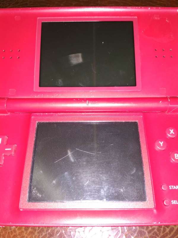 Nintendo DS Console Red With Samsung Stylus Pen, Carry Case & Games Bundle (Tested & Working)