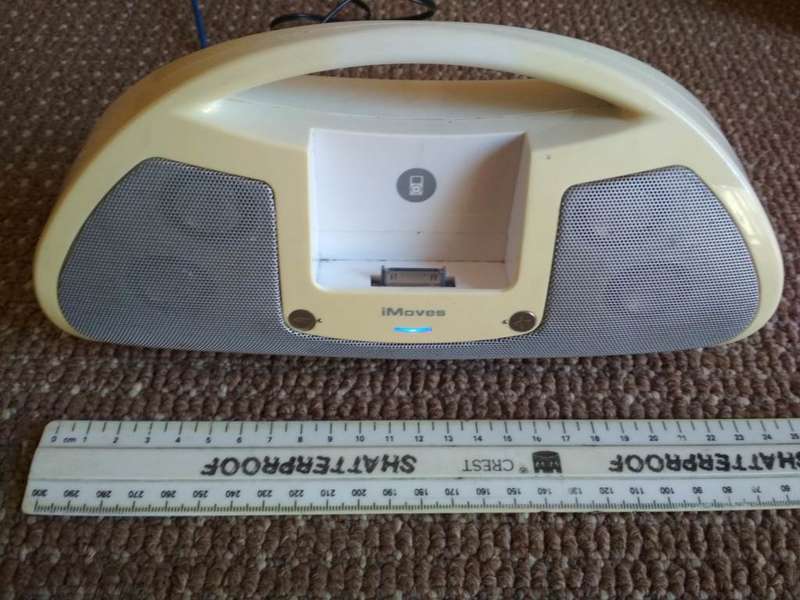 MP3 player or Ipod Docking Station Music Speakers (Tested & Working)