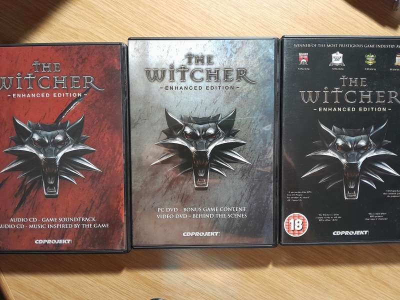 The Witcher Enchanced Edition CIB With Guides & Bonus DVDs & Content