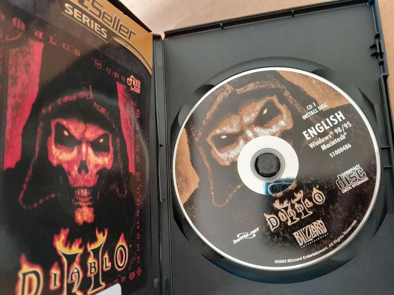 Diablo 2 and Expansion Set: Lord of Destruction - CIB PC-CD Game
