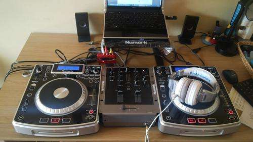 Complete Numark DJ set - BARGAIN!!! Price reduced to go...