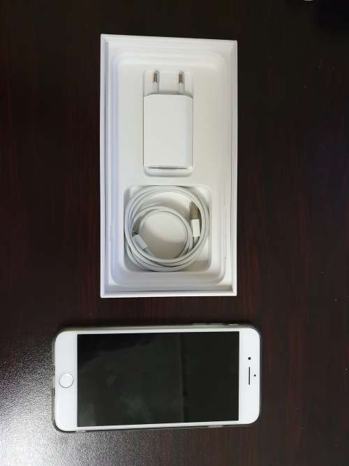 iPhone 7 Plus 128GB Like New! SMALL ISSUE WITH VOLUME KEY
