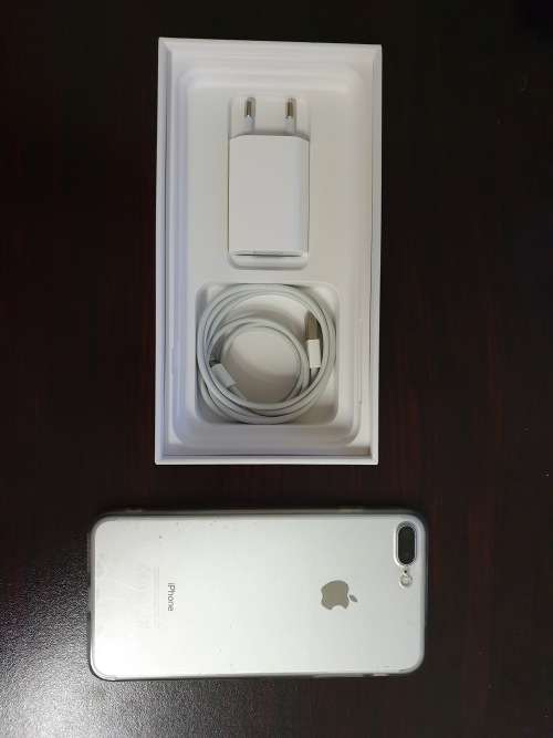 iPhone 7 Plus 128GB Like New! SMALL ISSUE WITH VOLUME KEY