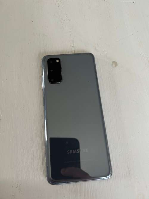 Samsung Galaxy S20 128GB Dual Sim - Immaculate Condition