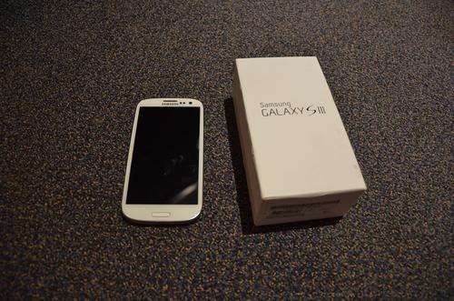 Samsung Galaxy S3 (SIII) 32GB ****R2400****