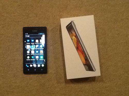 Huawei P1 Ascend + 8GB ****R1800***