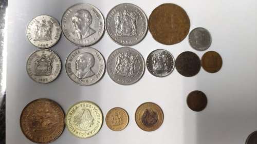 Lot of old SA coins, international coins, and tokens - all circulated - incl Jonty Rhodes