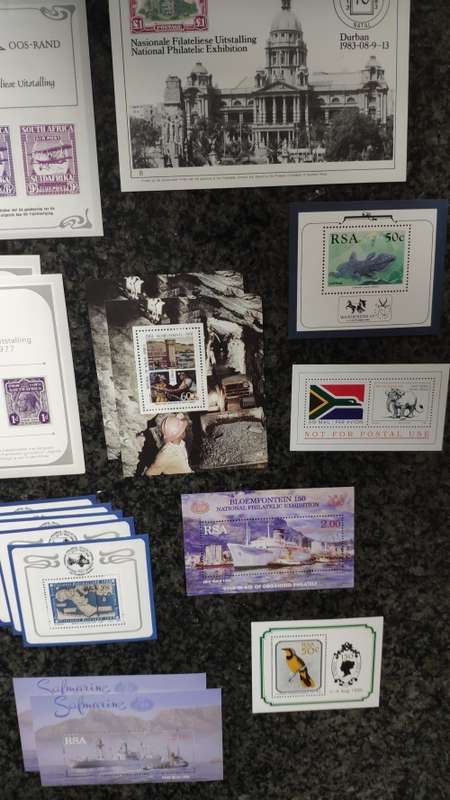 Booklets and Mini-sheets (>100) Mint and CTO