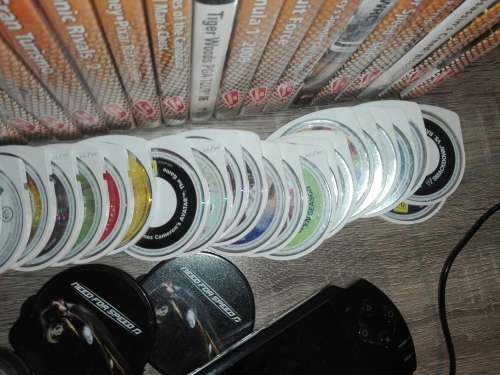 SONY PSP 3004 Bundle 2x PSP, 70 Games + Extras