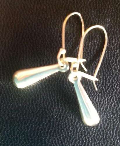 9ct GOLD MEDIUM TEARDROP EARRINGS