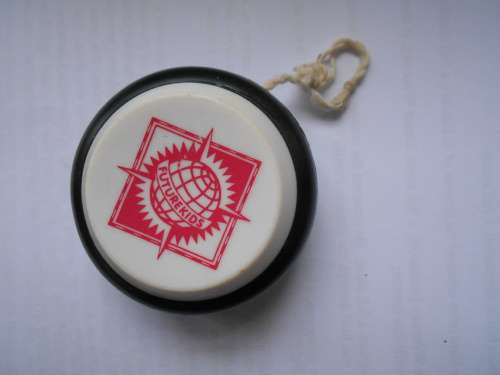 4 Yoyos including Coca Cola, Future Kids, Ballistics Pro-Yo collection x 2