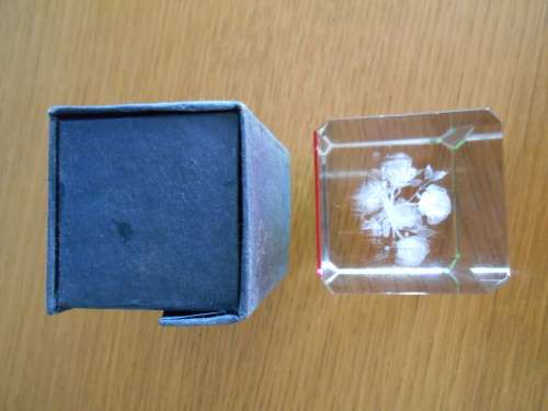 Decorative `I LOVE YOU` glass paperweight (in original box)