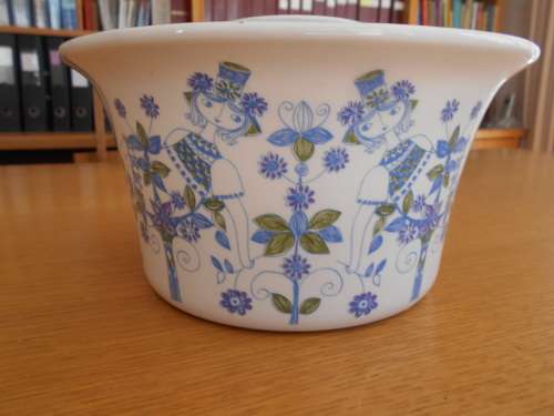 FIGGJO FINT (Norway) - Large casserole dish with handles and lid (Turi design : Lotte)