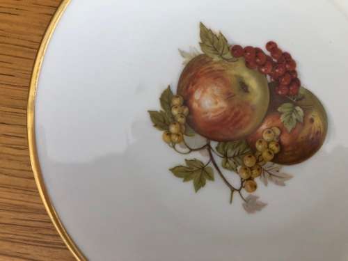 Bavarian fruit plates (Alboth & Kaiser, Germany) x 6, serving platter x1