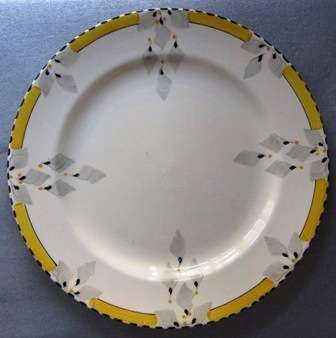 Handpainted Burleigh Ware dinner plate (1930s) - very good condition