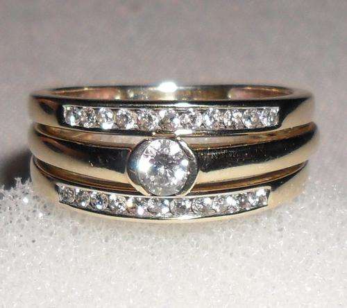 9CT Gold Wedding Ring - Brilliant Cut Diamond - See Recent Valuation R8915.00 FREE SHIPPING