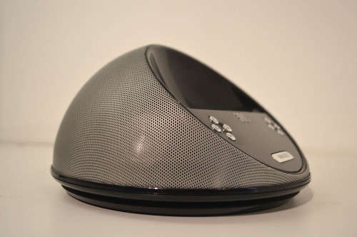 JBL On Time Micro AM/FM Radio and Speaker Dock for iPod/iPhone