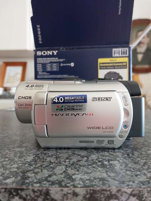 Sony Digital Video Camera Recorder DCR-DVD808E