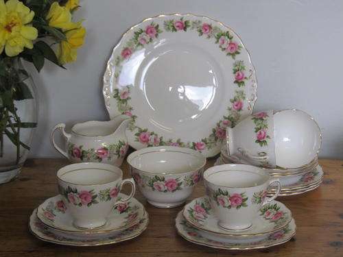 FINE BONE CHINA COLCLOUGH ENCHANTMENT TEA SET