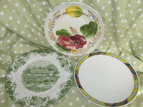 DINNER PLATES