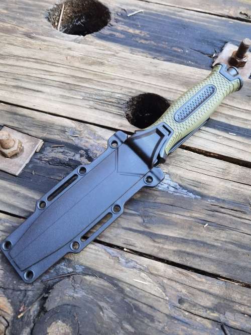 Survival Dagger with Holster
